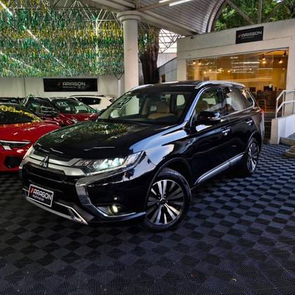 MITSUBISHI OUTLANDER 3.0 MIVEC V6 GASOLINA HPE-S AWD AUTOMÁTICO